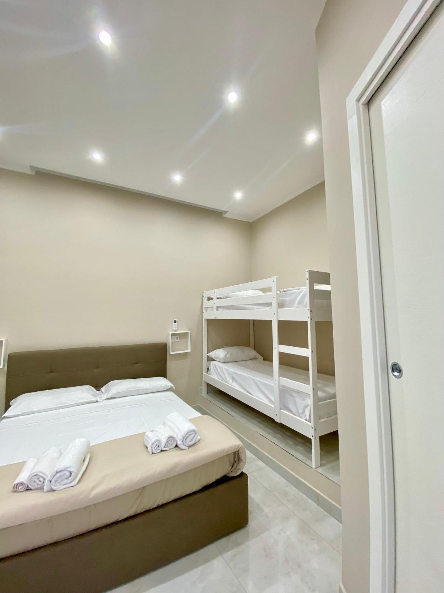 那不勒斯Royal Dream住宿加早餐旅馆 外观 照片