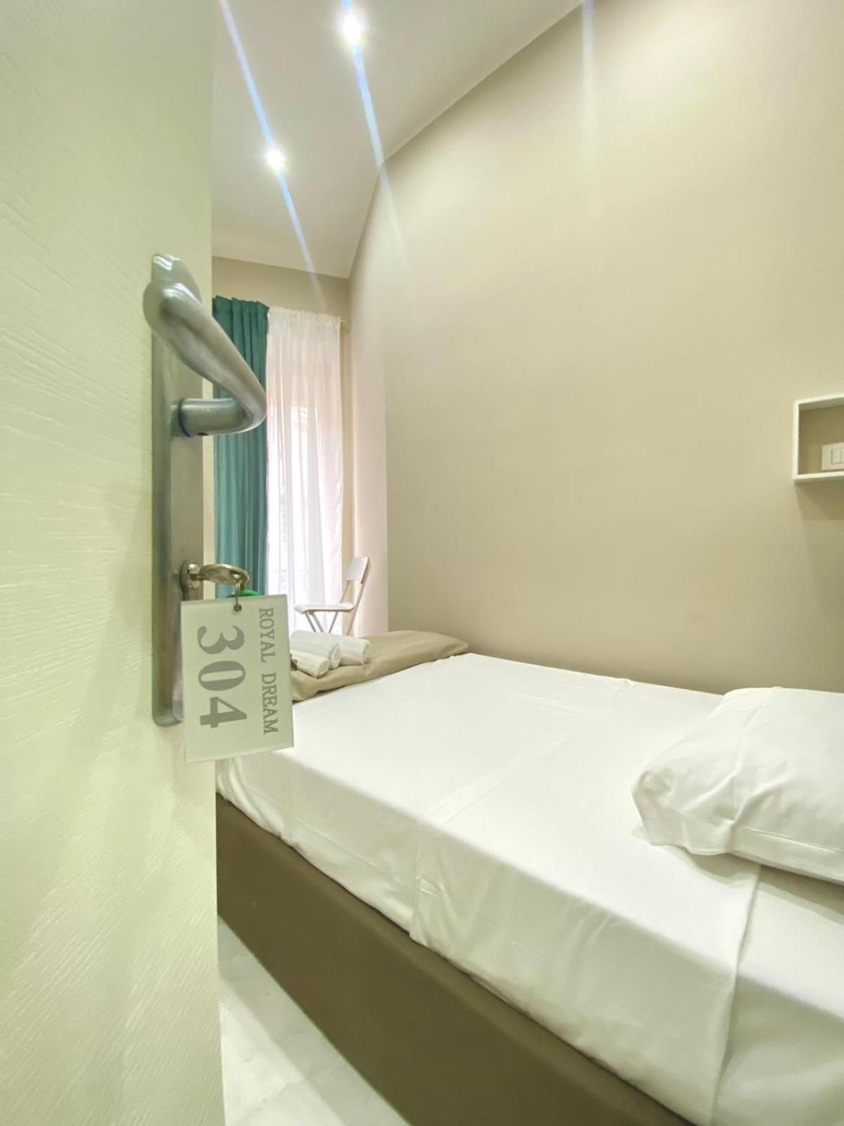那不勒斯Royal Dream住宿加早餐旅馆 外观 照片